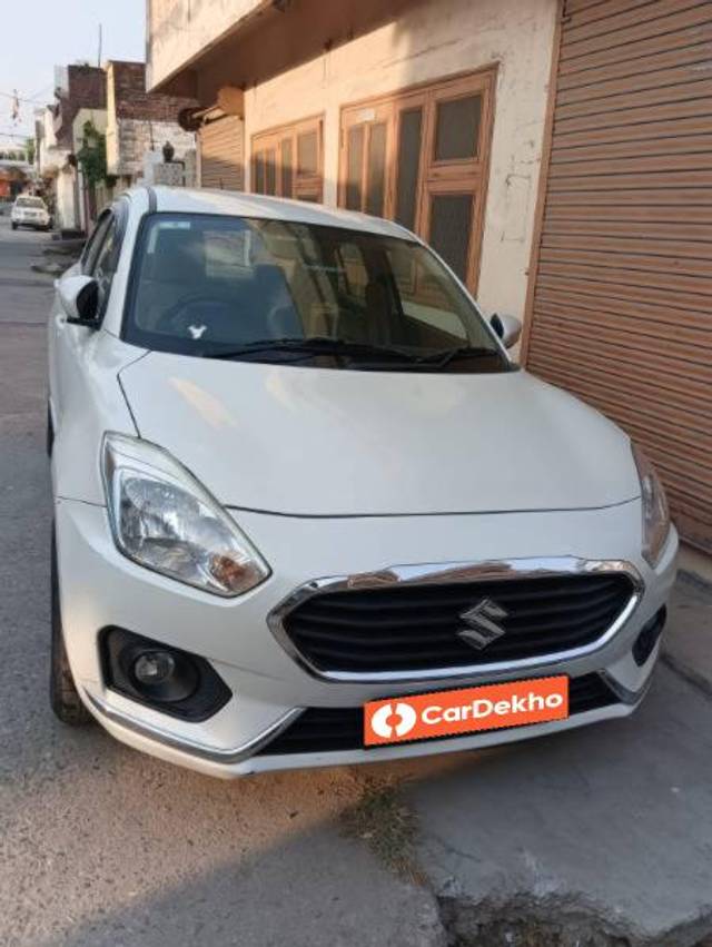 https://images10.gaadi.com/usedcar_image/3611604/original/processed_2e2ccb35-78c1-44d5-9e08-034ec1645734.jpg?imwidth=6400