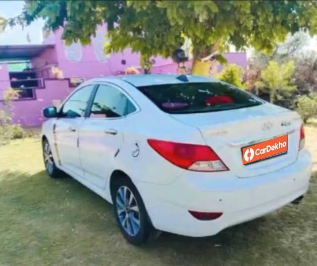 https://images10.gaadi.com/usedcar_image/3611721/original/processed_46a38d60-4dea-43e9-a3cb-2c037145df22.jpg?imwidth=6401