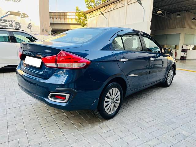 https://images10.gaadi.com/usedcar_image/3611823/original/img2886751__usedcar_1_7__10151696833952_1696834002.jpeg?imwidth=6401