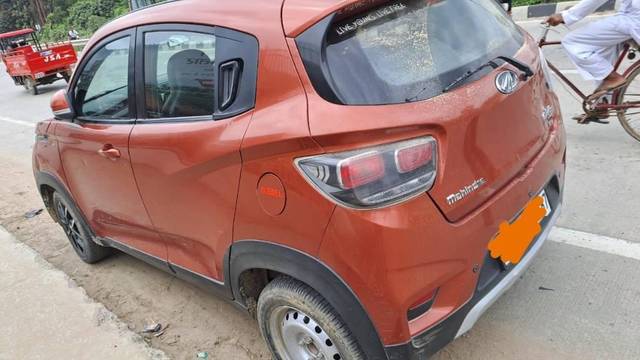 https://images10.gaadi.com/usedcar_image/3612155/original/processed_processed_1ab82ce9-9b4f-48d5-b0df-8f523c471e68.jpg?imwidth=6400