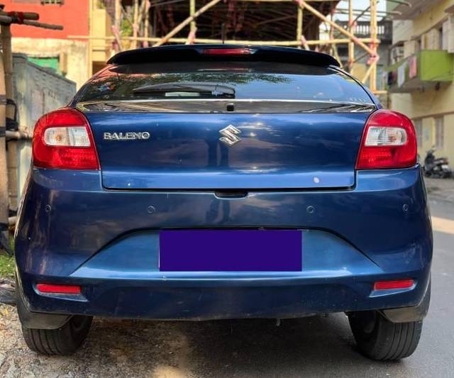 https://images10.gaadi.com/usedcar_image/3612241/original/processed_62a05494-a5e2-4841-bc5f-9ba294f8ba67.jpg?imwidth=6402