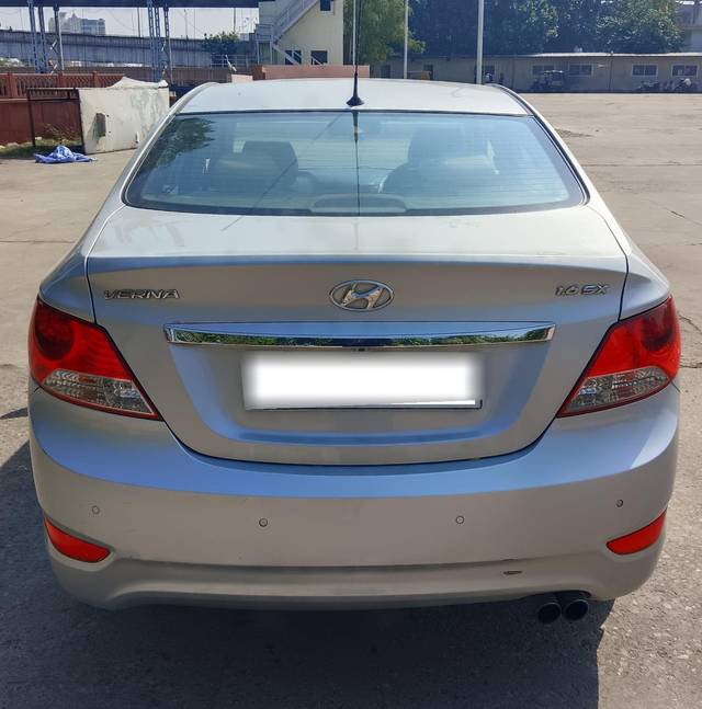 https://images10.gaadi.com/usedcar_image/3612349/original/processed_img2887050__used_car_2887050_1700875176.jpg?imwidth=6401