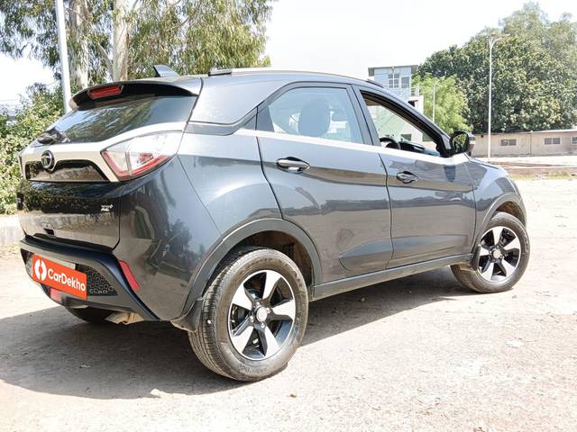 https://images10.gaadi.com/usedcar_image/3612353/original/processed_img2887054__used_car_2887054_1696848316.jpg?imwidth=6401