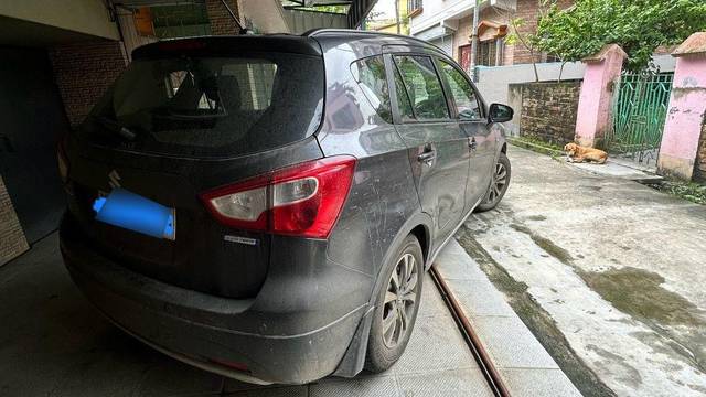 https://images10.gaadi.com/usedcar_image/3612445/original/processed_ea612d03-f3b0-4c8f-a8d4-3d5bc95fbe2d.jpeg?imwidth=6402