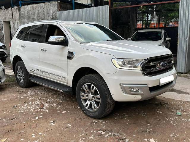 https://images10.gaadi.com/usedcar_image/3612527/original/processed_img2887163__used_car_2887163_1696853338.jpg?imwidth=6400