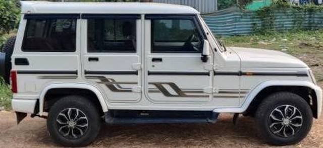 https://images10.gaadi.com/usedcar_image/3612725/original/processed_791d3e35-b515-44ee-945a-6f12badaaffc.jpg?imwidth=6401