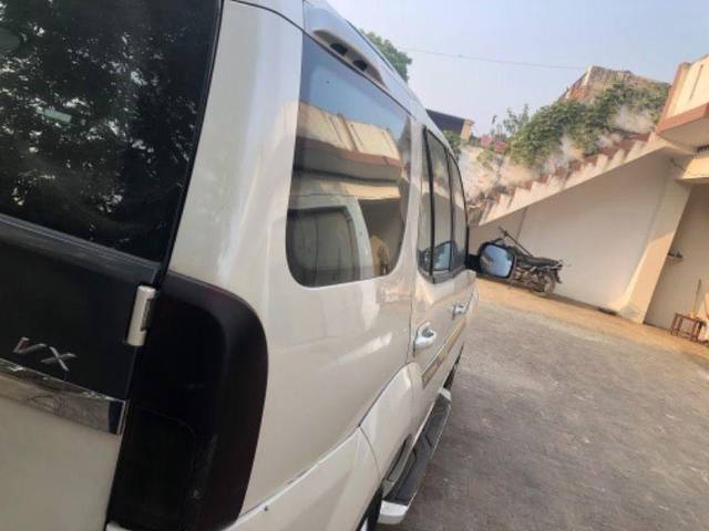 https://images10.gaadi.com/usedcar_image/3612792/original/processed_bfde3271-5404-4e85-8119-11ba2c6c2f44.jpeg?imwidth=6402