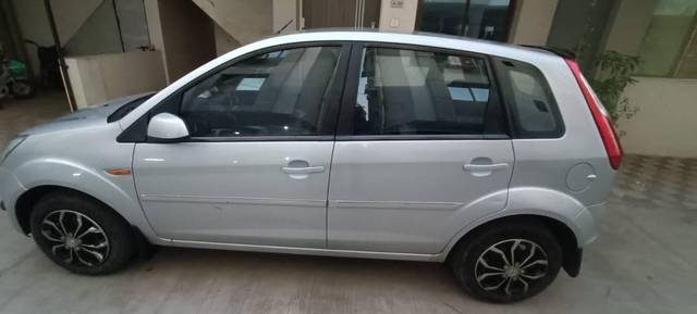 https://images10.gaadi.com/usedcar_image/3612984/original/processed_17e538e5-0bd0-489b-a22f-4b43d60271b9.jpg?imwidth=6402