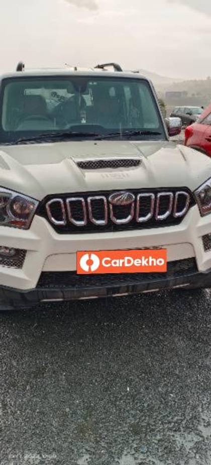 Mahindra Scorpio 1.99 S10 Mahindra Scorpio 1.99 S10