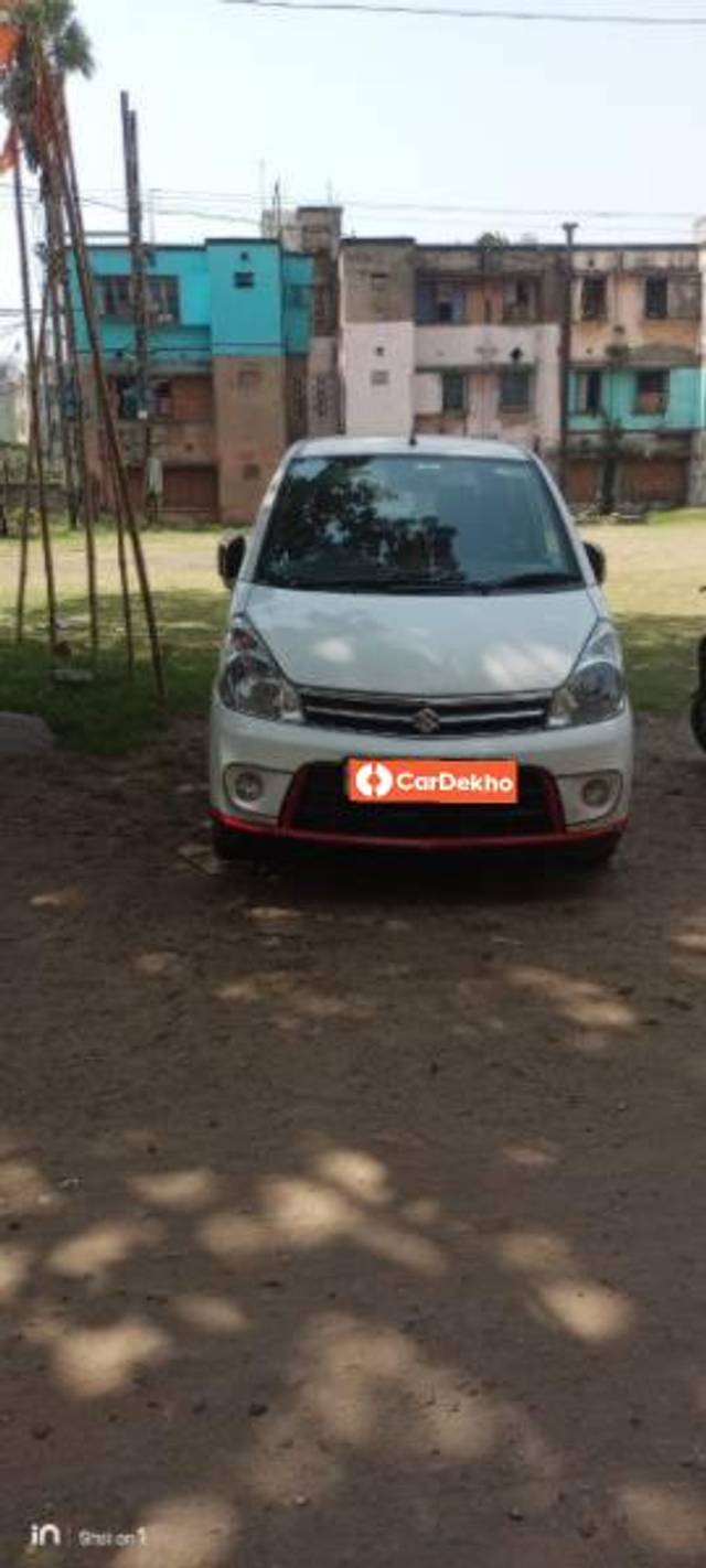 https://images10.gaadi.com/usedcar_image/3613156/original/processed_08834ed3-0758-4a9d-b4c7-d8e5046fad98.jpg?imwidth=6400