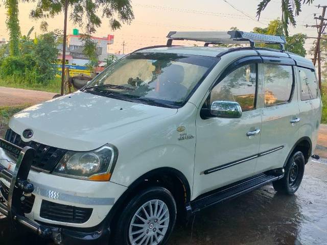 https://images10.gaadi.com/usedcar_image/3613160/original/processed_b3d3a18a-a07c-46a1-8c50-492d8489e5f5.jpg?imwidth=6402