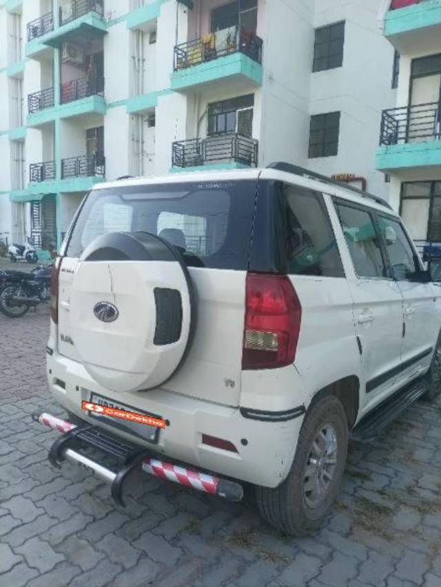 https://images10.gaadi.com/usedcar_image/3613186/original/processed_c3fc5194-2cd2-4849-b77b-d6e3fe243fe7.jpg?imwidth=6402