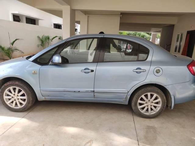 https://images10.gaadi.com/usedcar_image/3613246/original/processed_ac1174e3-4686-4ae0-894a-7e01e17a0351.jpg?imwidth=6402