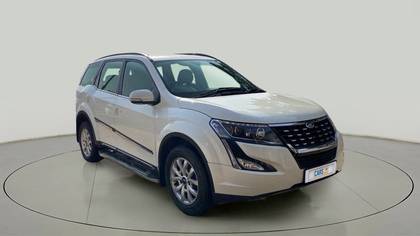 Mahindra XUV500 W9 Mahindra XUV500 W9