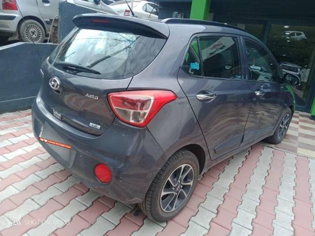 https://images10.gaadi.com/usedcar_image/3613637/original/processed_04fee81c-361a-4265-b90b-40e0981fab40.jpeg?imwidth=6401