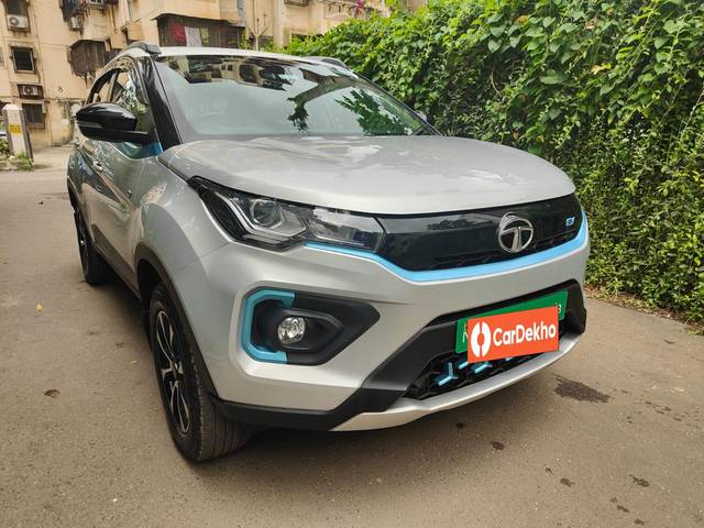 https://images10.gaadi.com/usedcar_image/3613700/original/processed_img2887630__usedcar_whatsappimage2023_09_14at22515pm_3__1111696926271_1696926285.jpeg?imwidth=6400