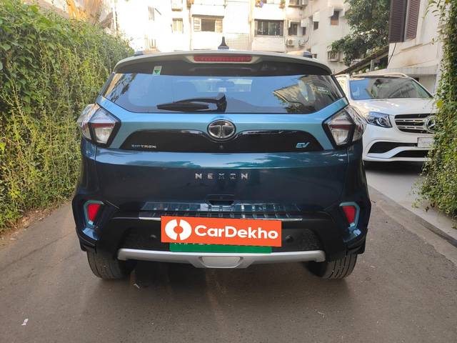 https://images10.gaadi.com/usedcar_image/3613706/original/processed_img2887634__usedcar_whatsappimage2023_09_05at55338pm_2__1111696926415_1696926429.jpeg?imwidth=6402