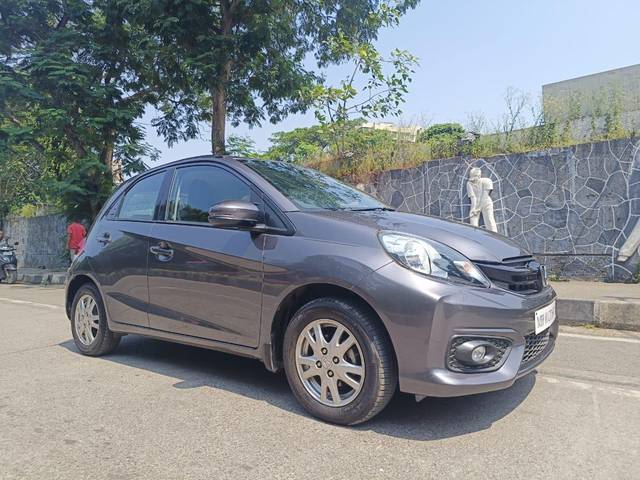 https://images10.gaadi.com/usedcar_image/3613718/original/processed_img2887644__used_car_2887644_1696926907.jpg?imwidth=6400