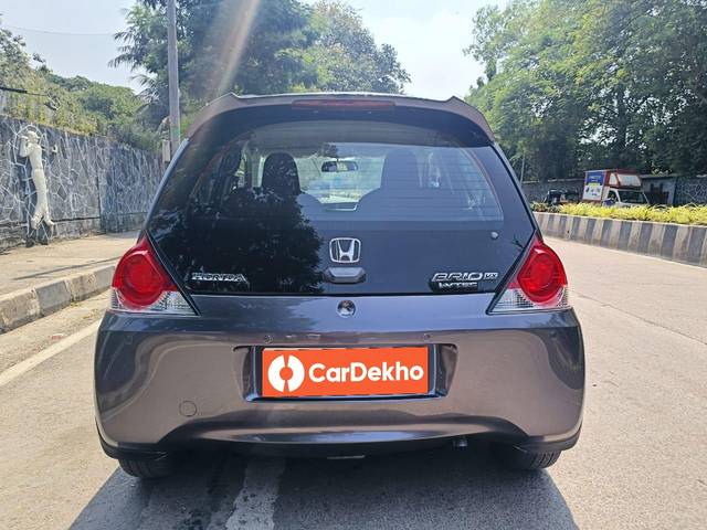 https://images10.gaadi.com/usedcar_image/3613718/original/processed_img2887644__used_car_2887644_1696926911.jpg?imwidth=6402