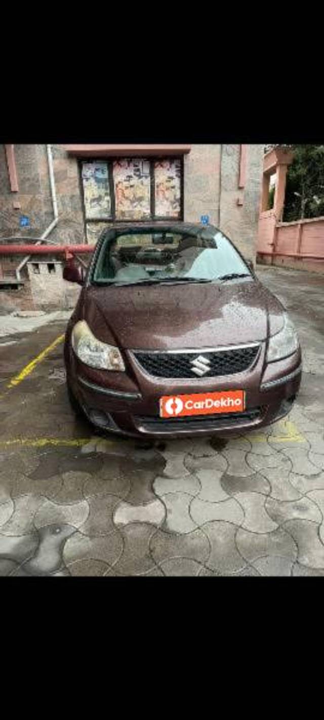 https://images10.gaadi.com/usedcar_image/3613793/original/processed_9093ca1d-47a2-4ce1-9d7b-f9ca4a71736b.jpg?imwidth=6400