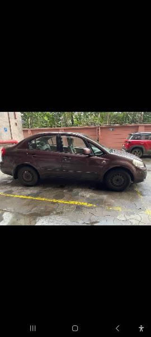 https://images10.gaadi.com/usedcar_image/3613793/original/processed_e8b6e0a2-6393-4d8e-b8d7-1d3eb73a9652.jpg?imwidth=6401