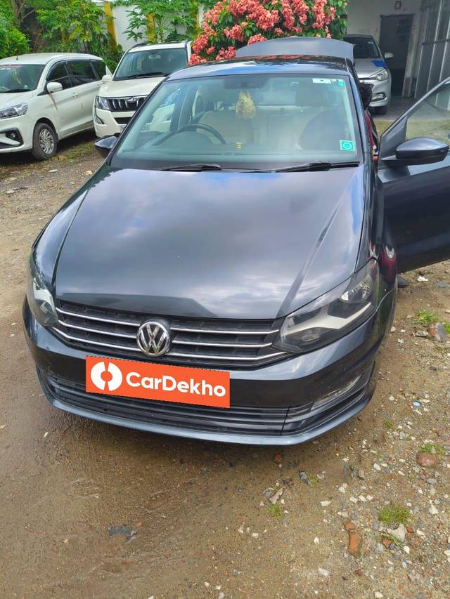 https://images10.gaadi.com/usedcar_image/3613840/original/processed_img2887714__used_car_2887714_1696930509.jpg?imwidth=6400