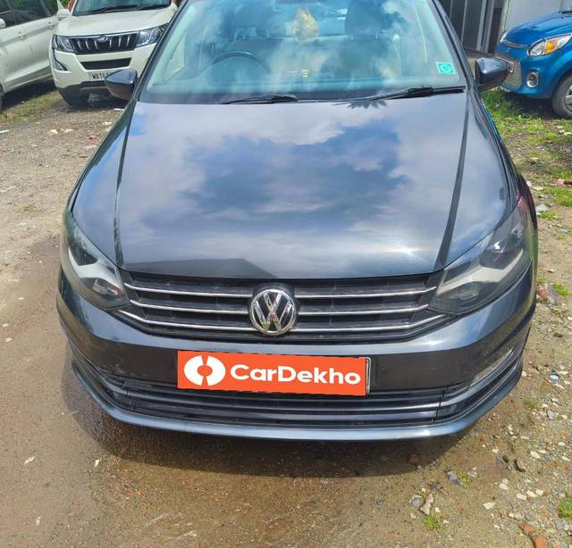https://images10.gaadi.com/usedcar_image/3613840/original/processed_img2887714__used_car_2887714_1696930518.jpg?imwidth=6402