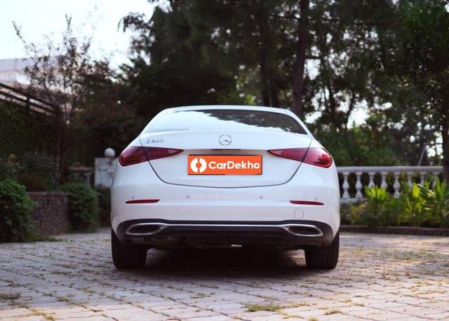 https://images10.gaadi.com/usedcar_image/3613851/original/processed_b2bad29b-1b9e-483c-a076-b1051ddf47fe.jpeg?imwidth=6402