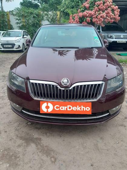 Skoda Superb Elegance 1.8 TSI AT Skoda Superb Elegance 1.8 TSI AT
