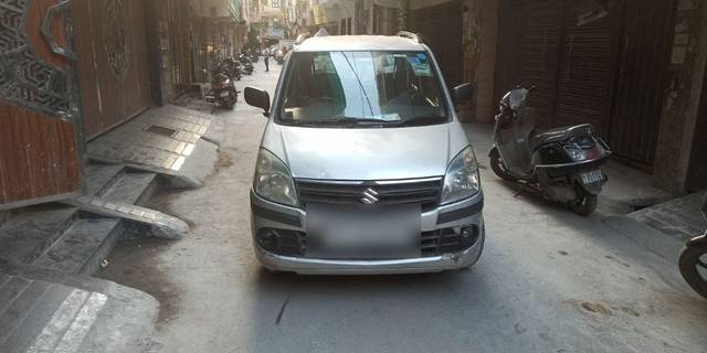 https://images10.gaadi.com/usedcar_image/3614264/original/03__VCC_1798208_94_1696337484.jpg?imwidth=6401