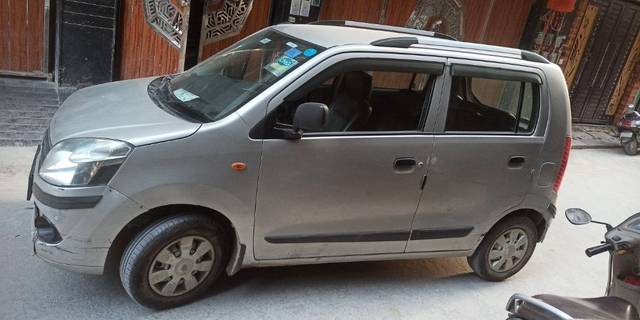 https://images10.gaadi.com/usedcar_image/3614264/original/03__VCC_IMG_1696334677180_1798208_95_1696335318.jpg?imwidth=6402