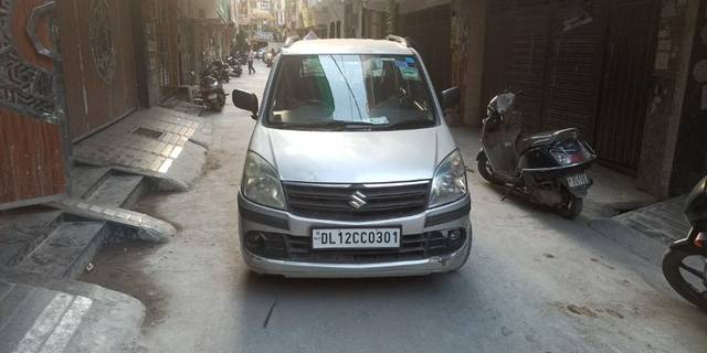 https://images10.gaadi.com/usedcar_image/3614264/original/03__VCC_IMG_1696334690216_1798208_94_1696335314.jpg?imwidth=6400
