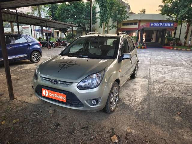 https://images10.gaadi.com/usedcar_image/3614274/original/processed_22d38e9c-511b-4f93-a12f-7cfa3f04b602.jpg?imwidth=6400