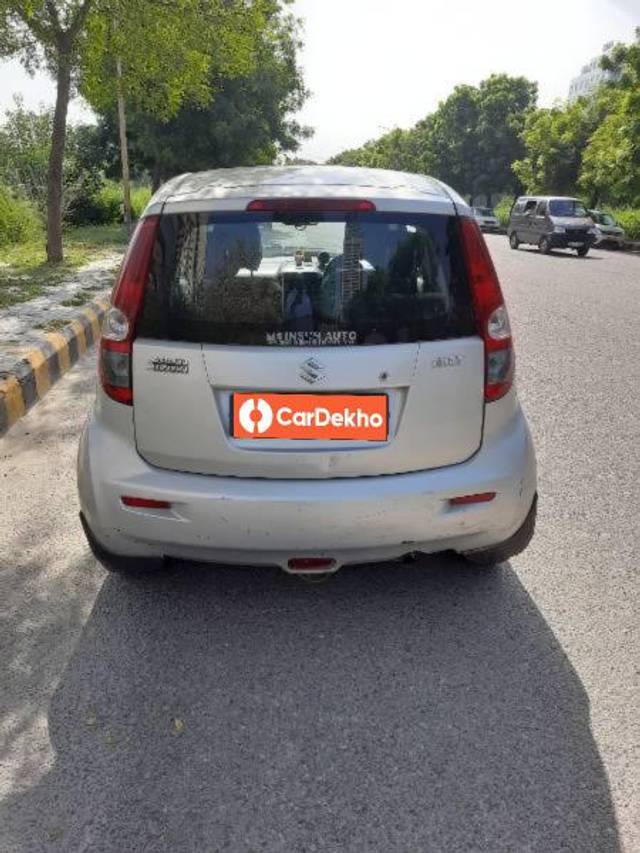 https://images10.gaadi.com/usedcar_image/3614288/original/processed_932652ad-fdce-4f3f-9e4b-42e90e9e3a80.jpg?imwidth=6402