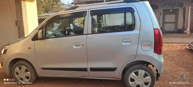 https://images10.gaadi.com/usedcar_image/3614358/original/processed_8f8cb8cc-cfef-4952-89c3-42b21a2d6b44.jpg?imwidth=6400