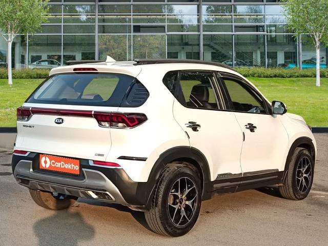 https://images10.gaadi.com/usedcar_image/3614363/original/processed_img2887981__used_car_2887981_1696950177.jpg?imwidth=6402