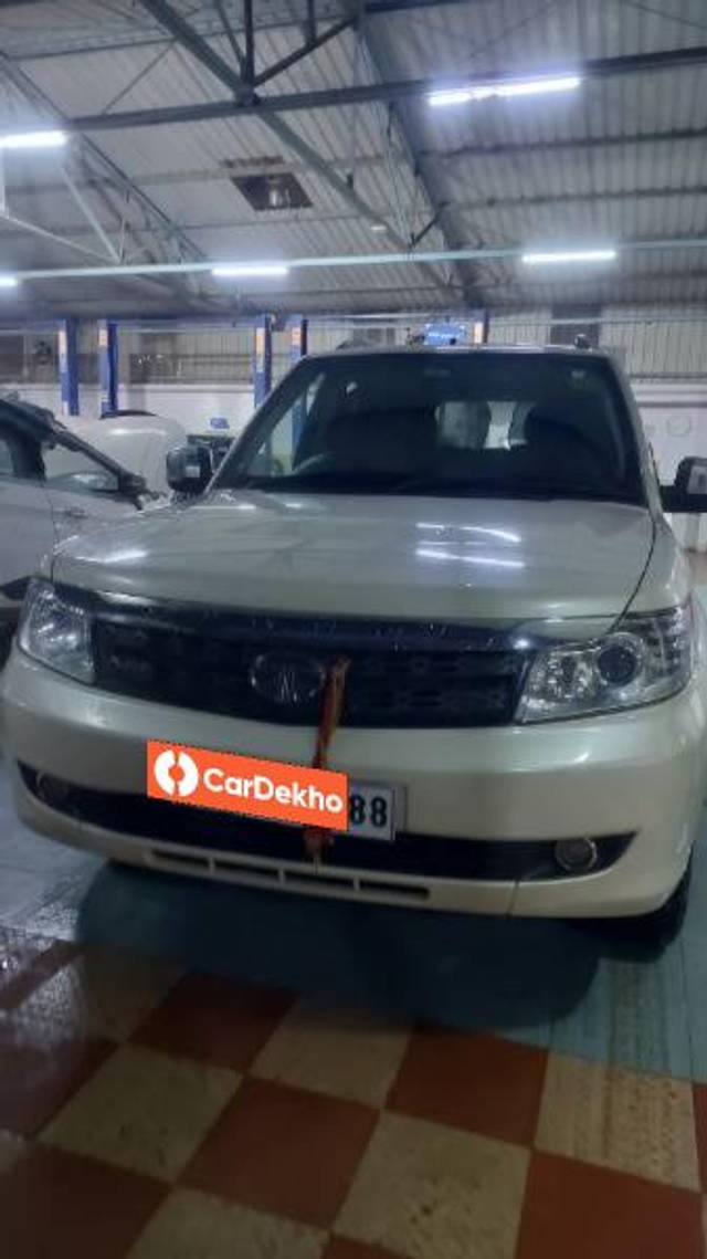https://images10.gaadi.com/usedcar_image/3614384/original/processed_4bfcf379-0a8a-43f2-b2e0-2b8e65e0343b.jpeg?imwidth=6401