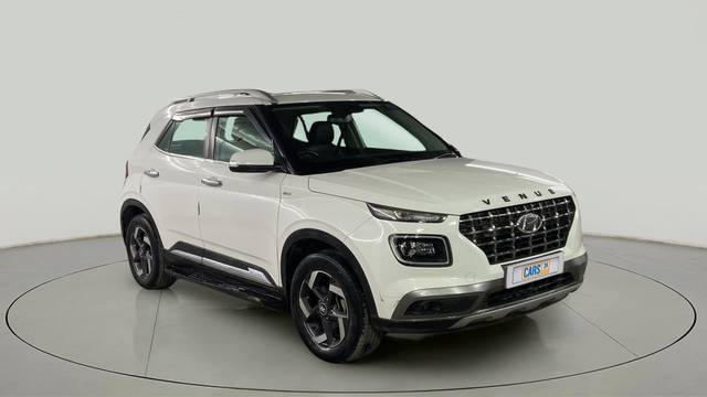 https://images10.gaadi.com/usedcar_image/3614657/original/slot__11206658758-510c55c37e964e9ba863c45edd59aee8-Exterior-7.jpg?imwidth=6400