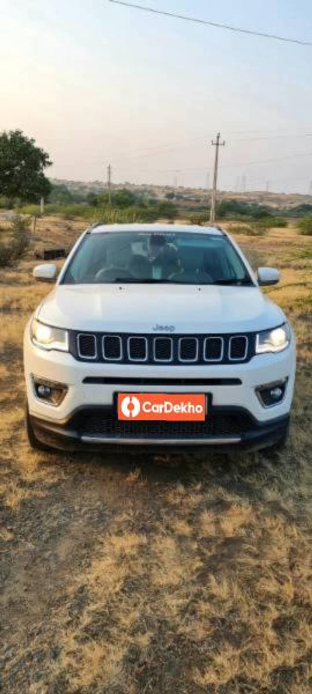 https://images10.gaadi.com/usedcar_image/3614832/original/processed_3255126d-8c66-457d-be0d-db951e103198.jpg?imwidth=6402