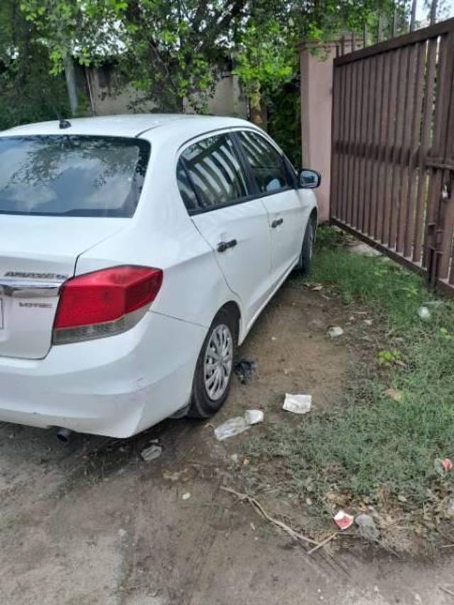 https://images10.gaadi.com/usedcar_image/3614839/original/processed_7142269e-8876-4727-8b15-1b263619c4cf.jpg?imwidth=6401