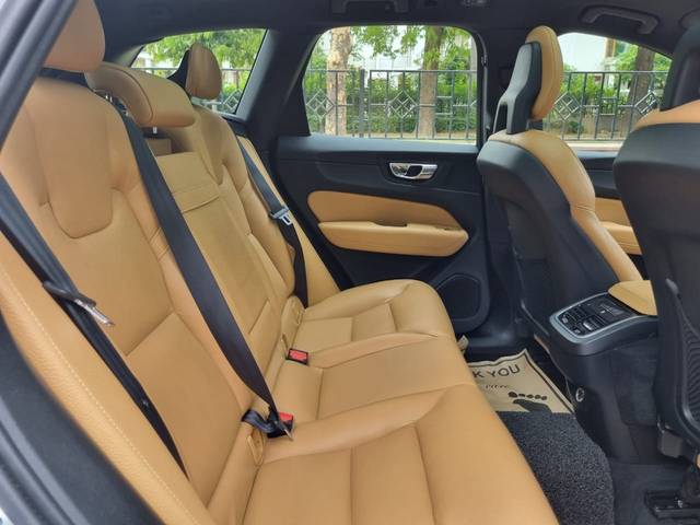 https://images10.gaadi.com/usedcar_image/3614954/original/img2888180__usedcar_076a562c_f085_400c_bb4e_4ee41f9397c1_117901697002152_1697002178.jpg?imwidth=6401