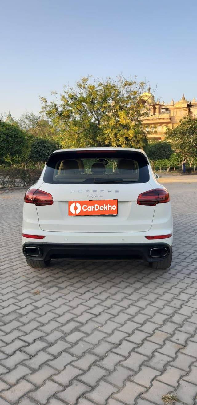 https://images10.gaadi.com/usedcar_image/3614965/original/processed_img2888185__usedcar_17ac6e20_5563_4ae2_8968_5ce121d5f0a3_117901697002692_1697002796.jpg?imwidth=6402
