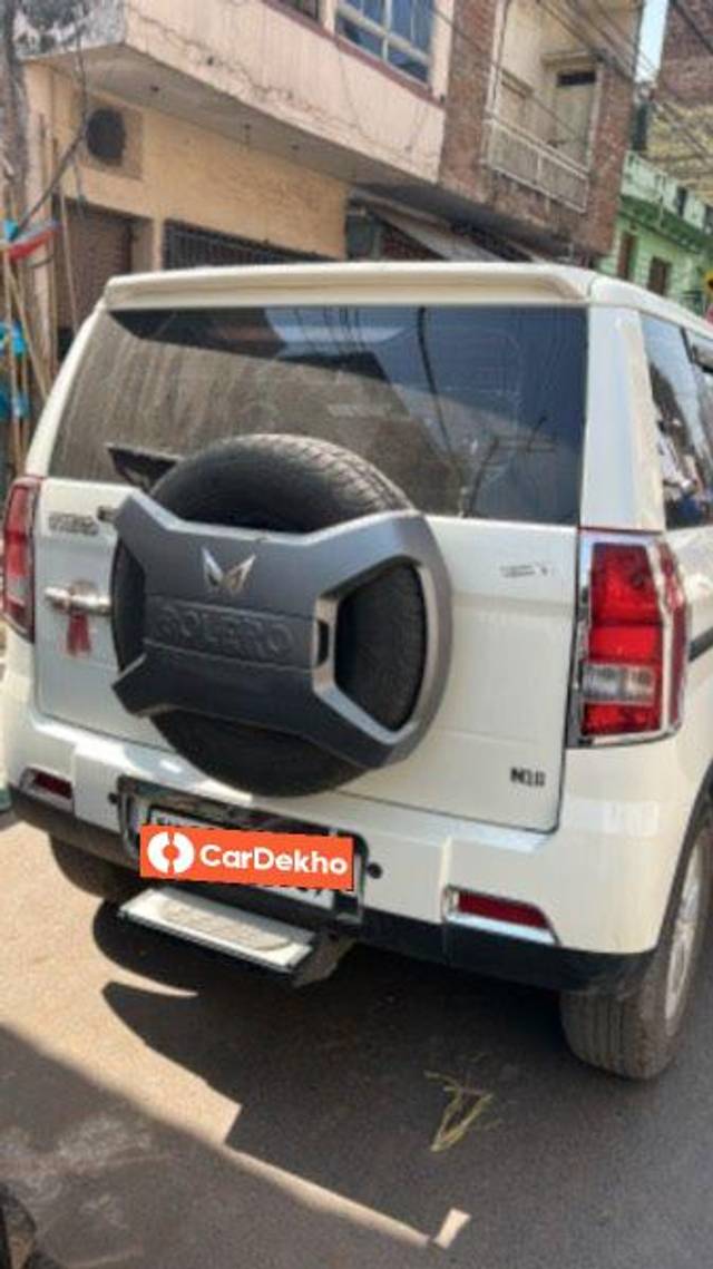 https://images10.gaadi.com/usedcar_image/3615007/original/processed_e4bf73bb-d285-44a7-9e0e-026e2b2a7692.jpeg?imwidth=6402