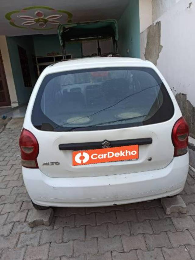https://images10.gaadi.com/usedcar_image/3615085/original/processed_d31a1077-dde7-47cc-b0ad-946202b2b531.jpg?imwidth=6401