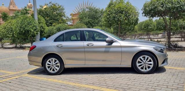 https://images10.gaadi.com/usedcar_image/3615146/original/img2888286__usedcar_88901554_775d_475b_826c_bbfe390d12b3_117901697008757_1697009166.jpg?imwidth=6401