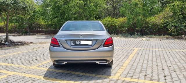 https://images10.gaadi.com/usedcar_image/3615146/original/processed_img2888286__usedcar_2cc23220_371d_4b82_9d23_3c883aafa419_117901697008757_1697009154.jpg?imwidth=6402