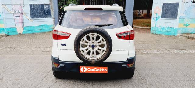https://images10.gaadi.com/usedcar_image/3615309/original/processed_img2888395__used_car_2888395_1697013316.jpg?imwidth=6401