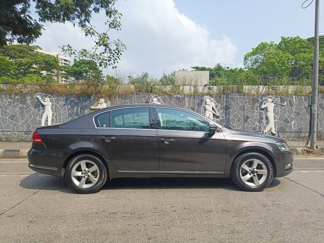 https://images10.gaadi.com/usedcar_image/3615384/original/img2888425__used_car_2888425_1697016192.jpg?imwidth=6401