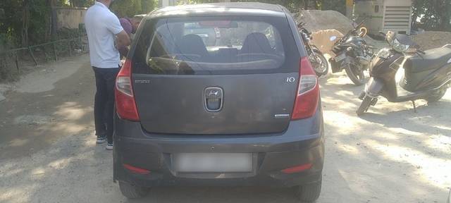 https://images10.gaadi.com/usedcar_image/3615528/original/04__VCC_1798481_96_1696412462.jpg?imwidth=6402