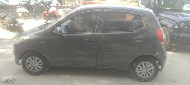 https://images10.gaadi.com/usedcar_image/3615528/original/04__VCC_IMG_1696410837631_1798481_95_1696410897.jpg?imwidth=6401